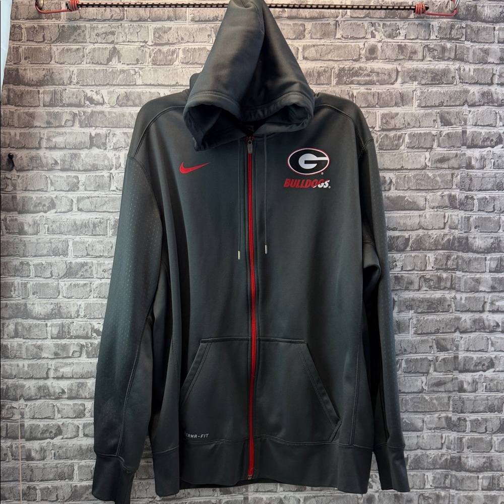 Nike Georgia Bulldogs Men's Gray and Red Full-Zip Jacket